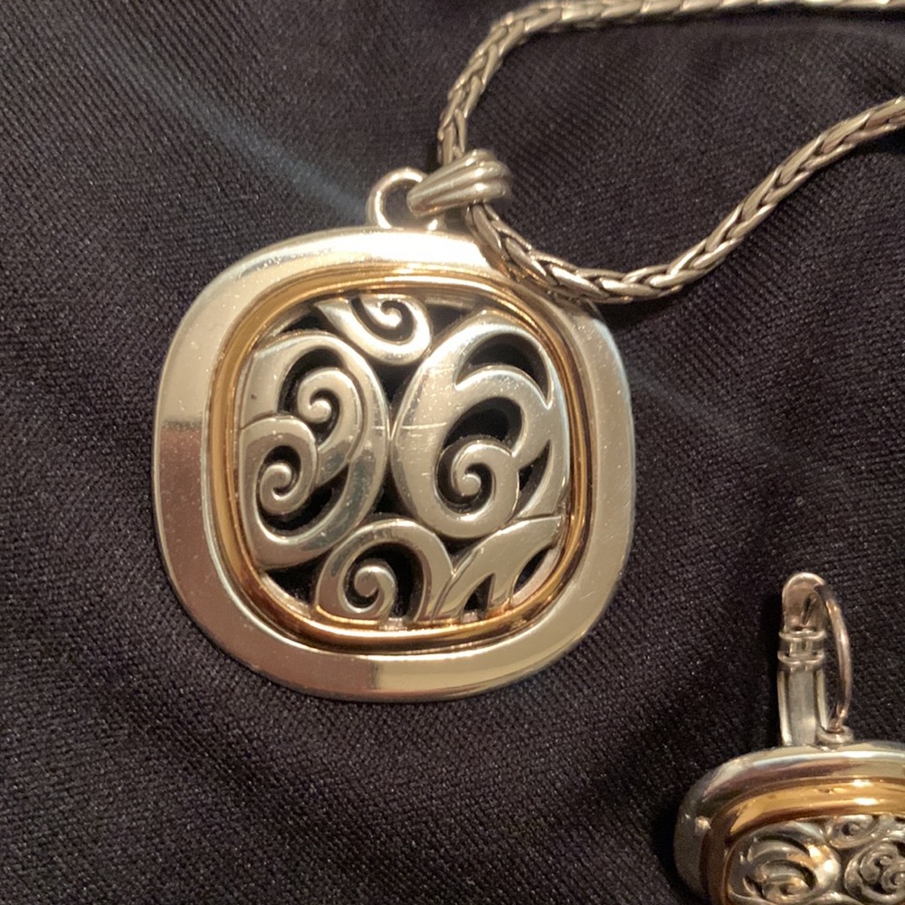 Brighton Set. Reversible Necklace. With matching earrings and bracelet - Picture 5 of 5